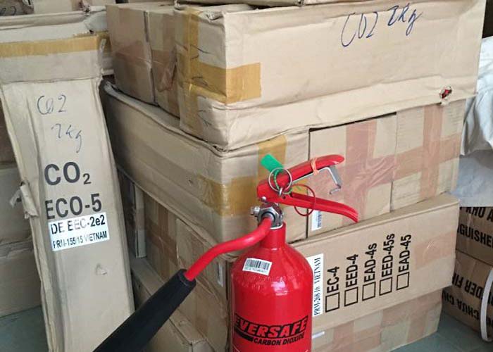 Có nên mua bình chữa cháy cho nhà kho