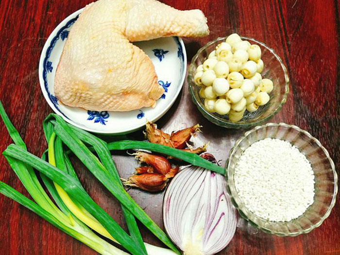 Nguyên liệu về cách nấu gà hầm hạt sen