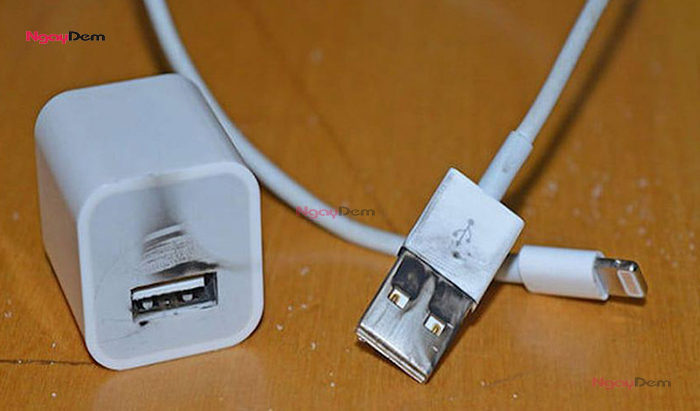 Ảnh hưởng khi sử dụng củ sạc hoặc dây sạc khác hãng tới pin