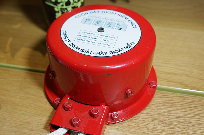 Hộp giảm sốc của thang dây thoát hiểm