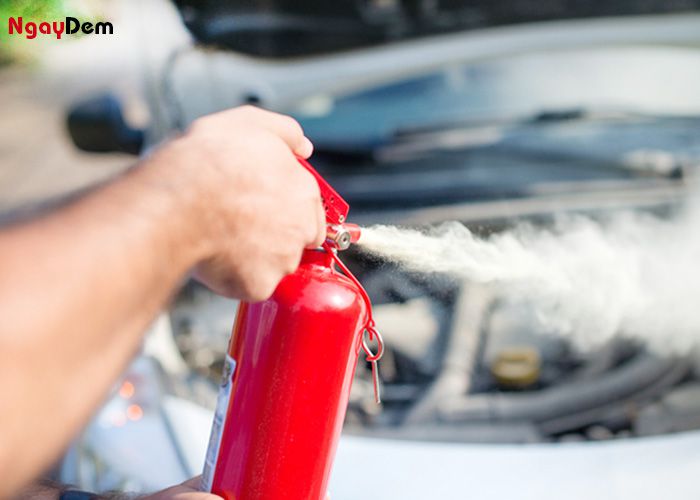 Cách sử dụng bình chữa cháy  Ô tô