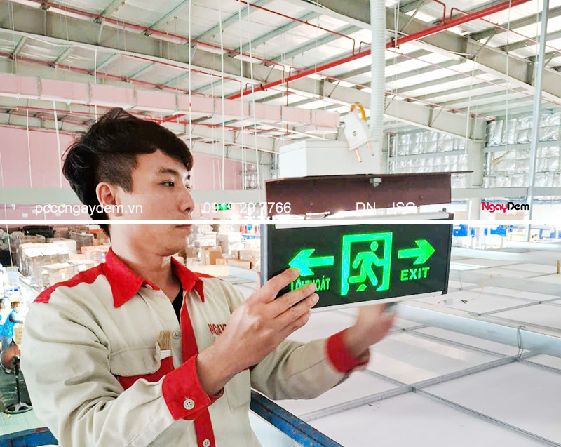 Lắp thêm đèn lối thoát - exit 