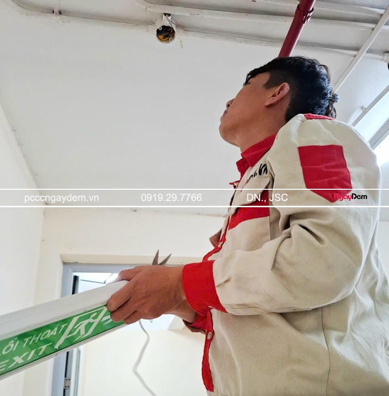 Đấu nối thay thế đèn Lối thoát - Exit không phát sáng Đấu nối thay thế đèn Lối thoát - Exit không phát sáng