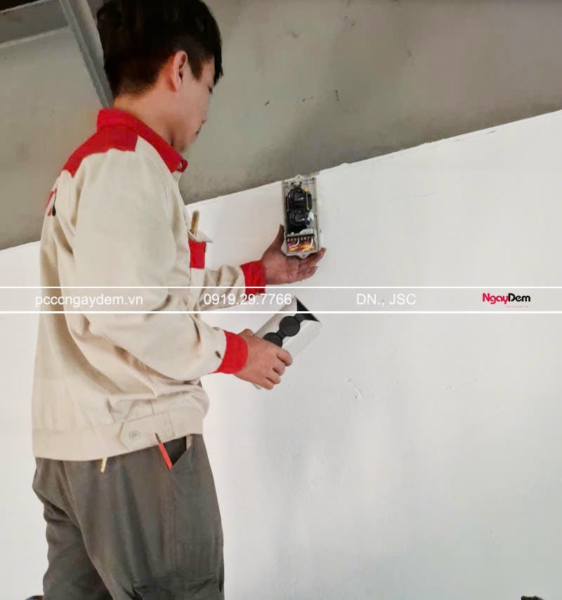 Kiểm tra thiết bị báo cháy